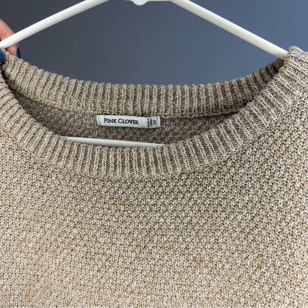 Pink Clover Tan Crew Neck Sweater Soft Knit - Picture 3 of 3